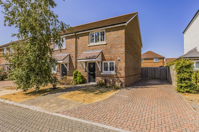 2-bed house on 4, Worcester Drive, Emsworth, £325,000