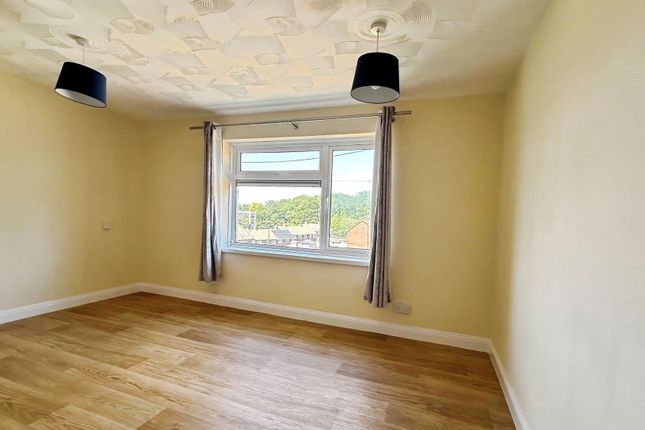 7 Dyneley Green, Southampton photo 2