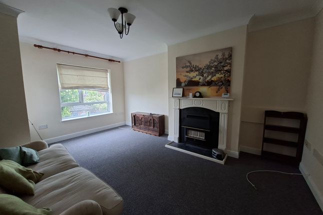 10, Grange Lane South, SCUNTHORPE photo 2