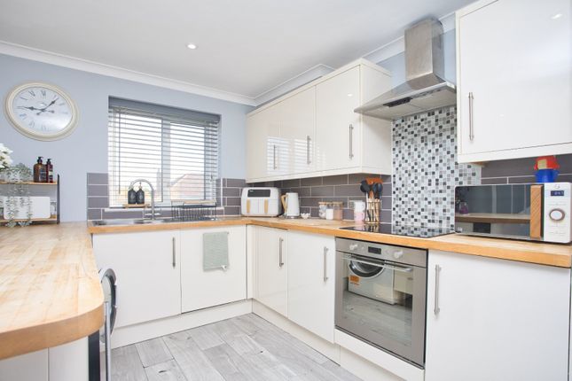 63, Manor Road, Kent photo 4