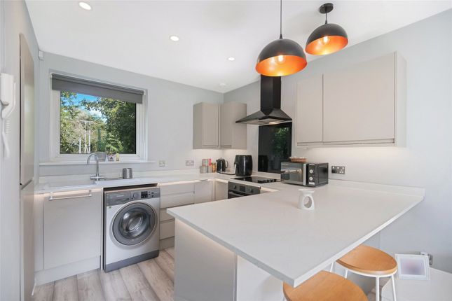 0/2, 221, Corkerhill Place, Glasgow photo 3