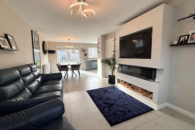 18, Meadow Nook Drive, Lathom photo 3
