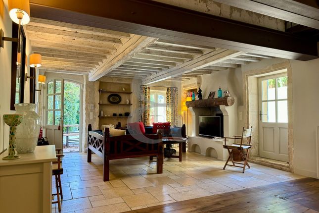 Property for sale in Maillane, Provence-Alpes-Cote D'azur, 84110, France