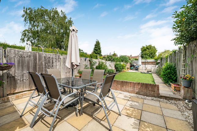39, Denham Road, Surrey photo 4
