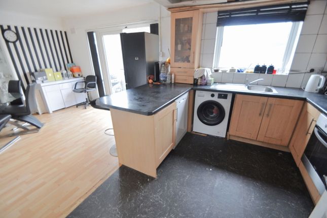 10, Blundells Drive, Moreton photo 3