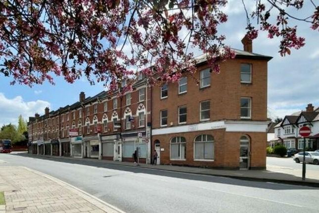Flat 4, 4-6 Peterborough Road, Harrow photo 2