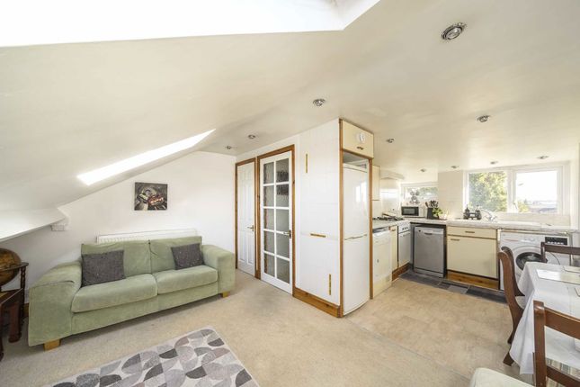 23C, Crowther Road, London photo 2