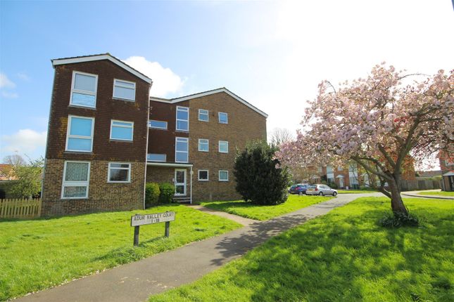 Thumbnail Flat for sale in Towers Road, Upper Beeding, Steyning