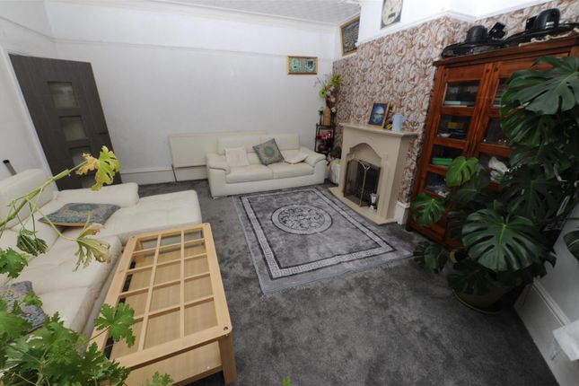 48, Granville Road, Bradford photo 4