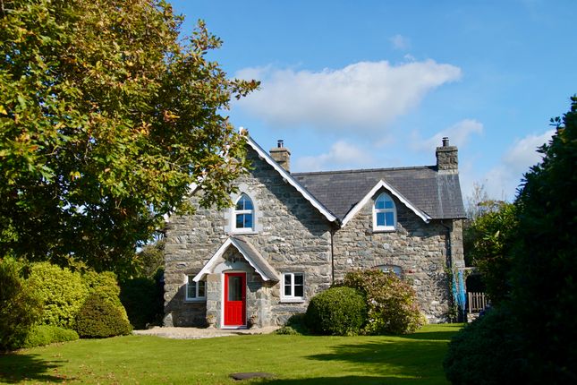 Thumbnail Detached house for sale in South Lodge, Dyffryn Ardudwy, Gwynedd