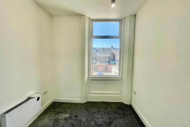 Flat to rent in B Lansdowne Terrace, Newcastle Upon Tyne