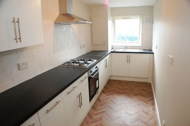 Thumbnail Flat for sale in Rosslyn Close, Hayes, Middlesex