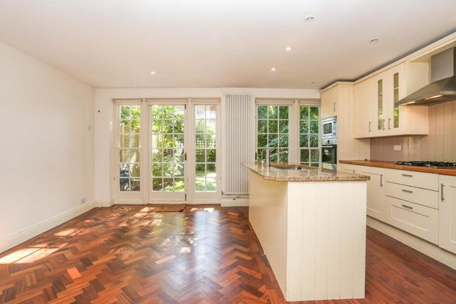 Property to rent in Holland Park Road, Kensington