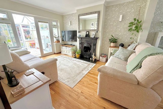 104, Drovers Way, Dunstable photo 2