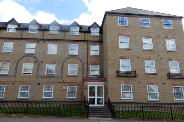 1-bed flat on Bowsher Court, Ware, £1,200/mo