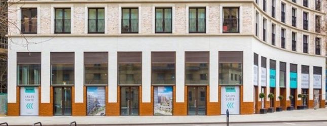Retail premises to let in Peabody Square, Blackfriars Road, London