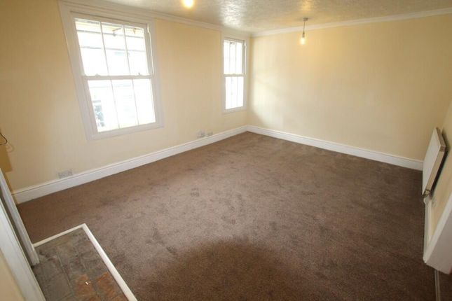 Flat 2, 26, Queen Street, Ashford photo 5