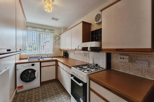 39, Bridle Park, Wirral photo 4