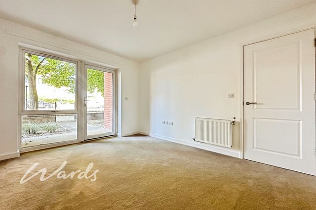 51, Wallis Avenue, Maidstone photo 3
