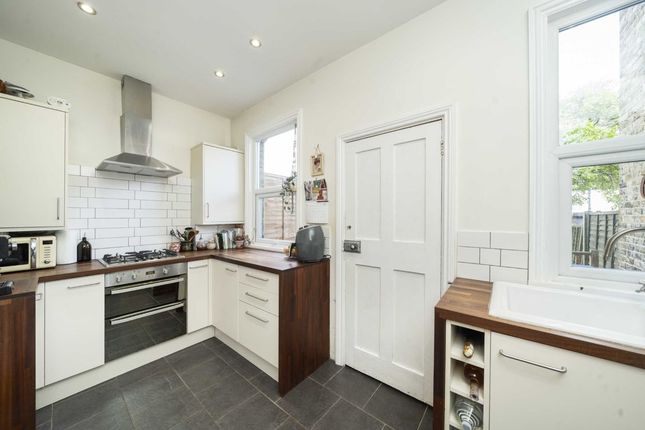 Property for sale in Tylecroft Road, London