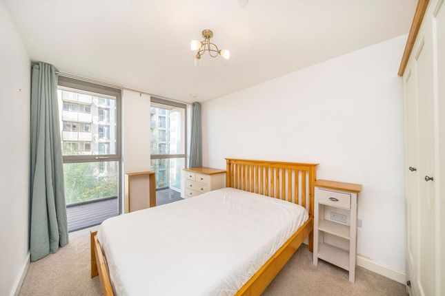 Flat 155 Sienna Alto, 2, Cornmill Lane, London photo 5
