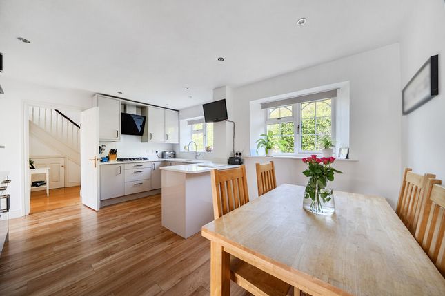 46, Pondfield Road, Horsham photo 4