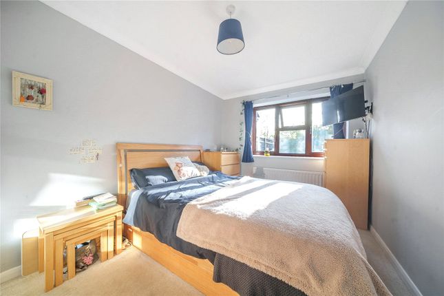 MTVH OR*, 5, Willow Mews, Godalming photo 4