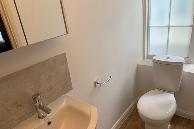 Room 2, Mansfield photo 5
