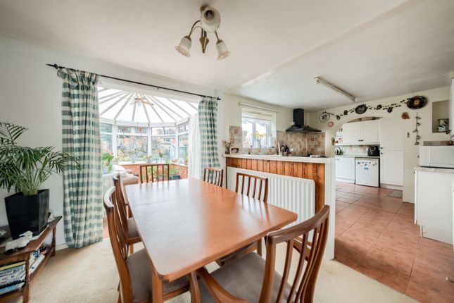 62, South Green Drive, Stratford-upon-Avon photo 2