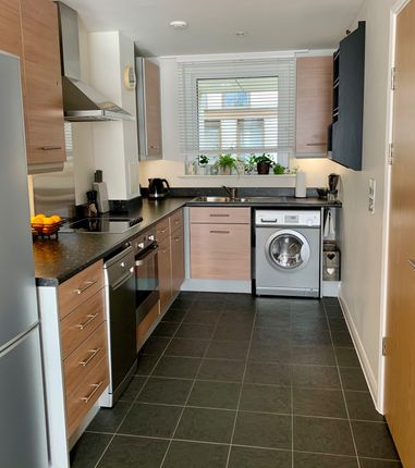 Flat 10 Coppermill Heights, Ferry Lane, London photo 4
