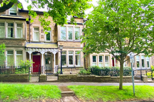Thumbnail Town house for sale in Studley Road, Harrogate