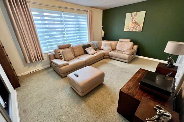 82, Rossall Grange Lane, Fleetwood photo 2