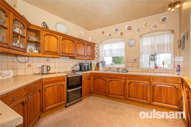 67, Willow Road, Birmingham photo 4