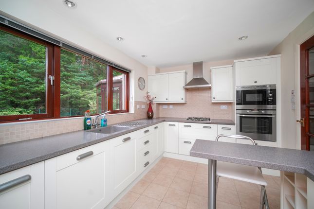 4, Larchfield, Balerno, Edinburgh photo 4