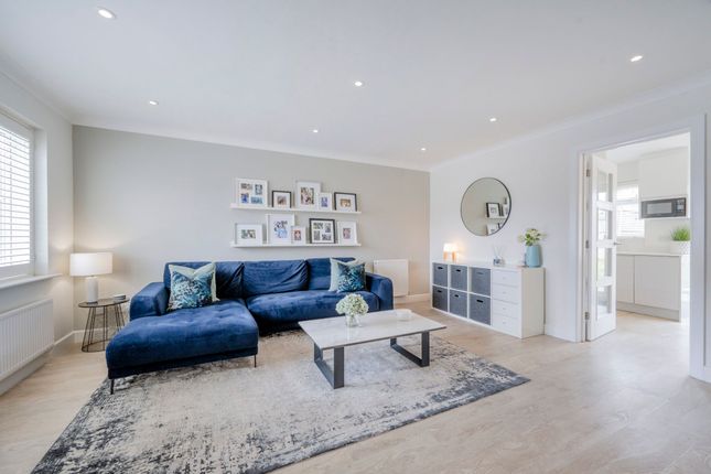 33 Boltons Lane, Bracknell photo 4