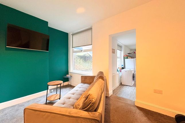 Room 2, 45, Seymour Street, Merseyside photo 4
