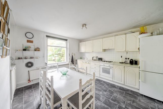 12, Portswood Park, Southampton photo 4