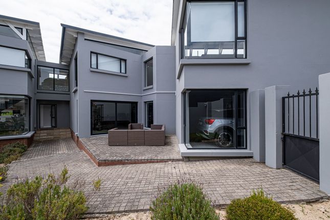 Detached house for sale in 14 Little Walmer, Walmer, Gqeberha (Port Elizabeth), Eastern Cape, South Africa