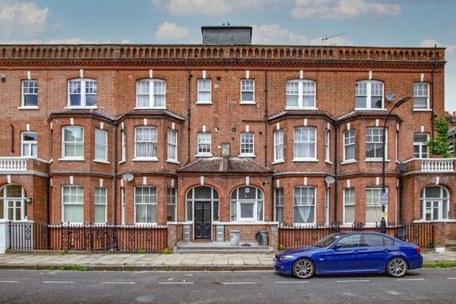 Thumbnail Flat to rent in Fairholme Road, London
