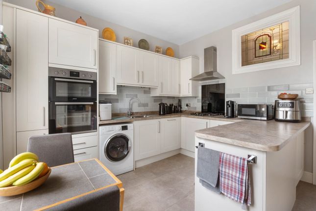 Flat 6, Hawford House, Ombersley Road, Hawford, Worcester.  WR3 7SQ photo 3