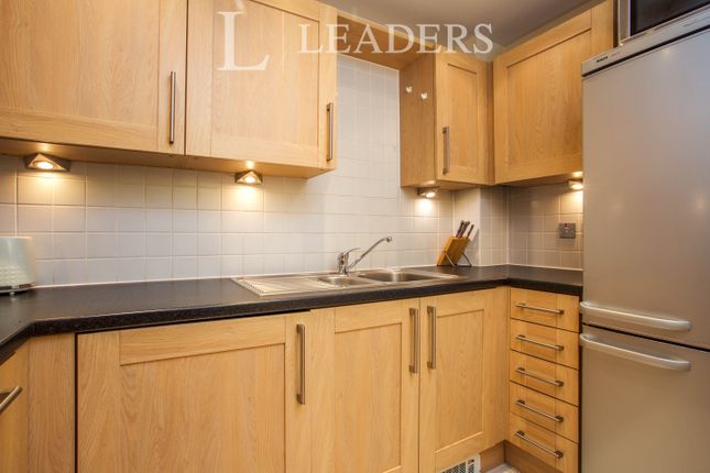 Flat 3, William Booth Place, Woking photo 5