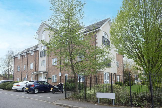 Flat for sale in Runway Close, Colindale