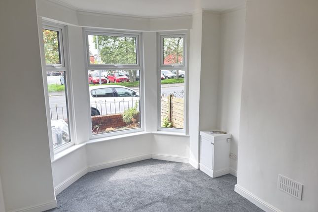 17, Kenyon Lane, Moston photo 2