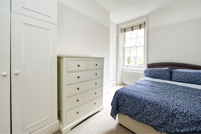 Flat for sale in Abingdon Mansions, Pater Street