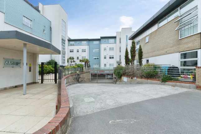 Flat 11, Mirage, 33, Shore Road, Dorset photo 2