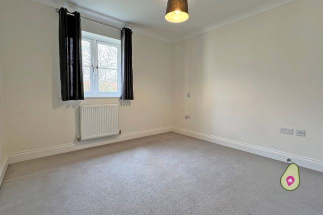 Flat for sale in Cumber Place, Theale, Reading
