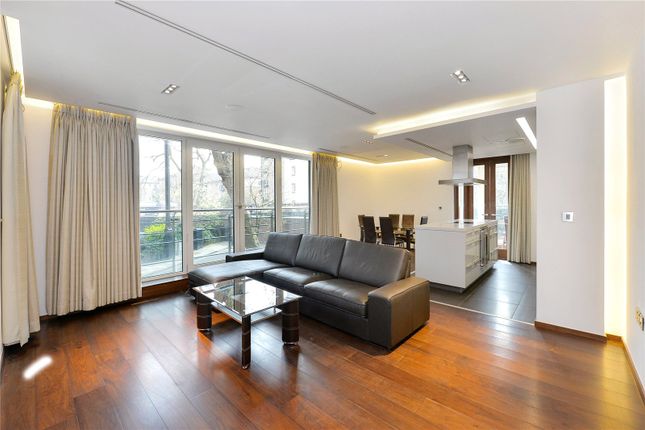 2-bed flat on Atrium Apartments, London, £5,200/mo