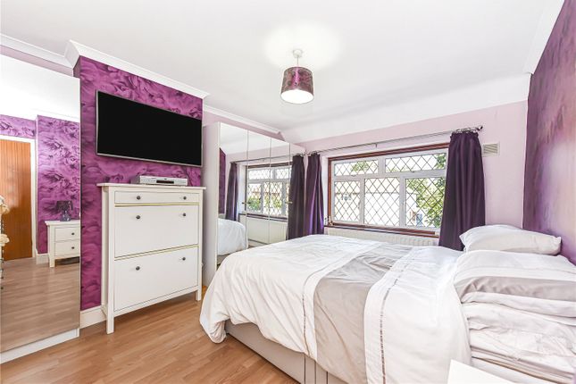 62, Walnut Tree Road, Dagenham photo 4