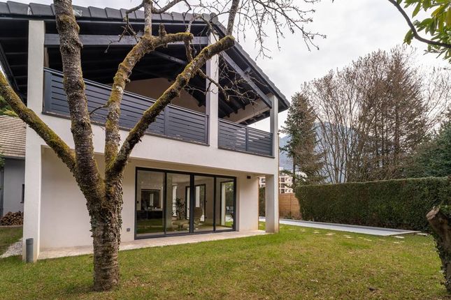 Villa for sale in Annecy Le Vieux, Annecy / Aix Les Bains, French Alps / Lakes