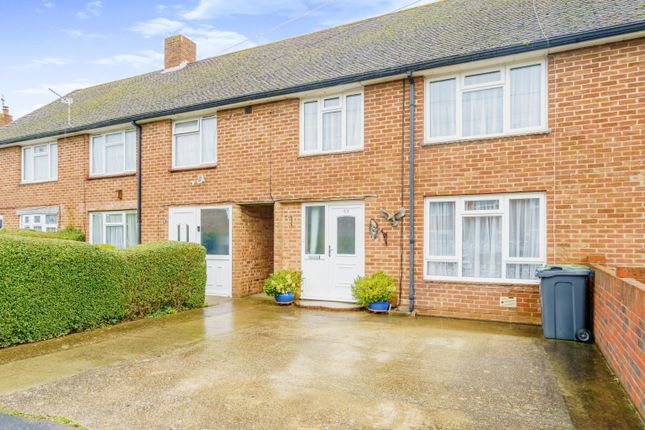 Thumbnail Terraced house for sale in Kings Road, Hayling Island